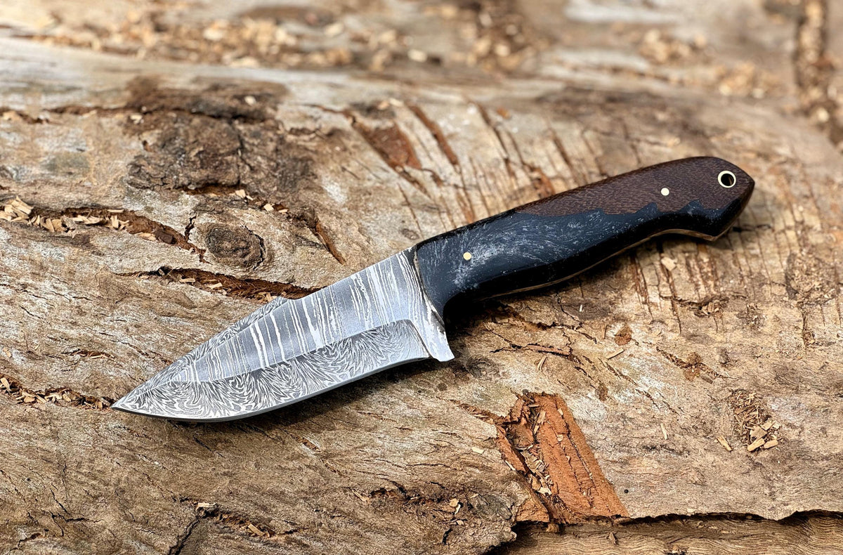 Full Tang Knife for Hunting and Skinning, Hand Forged Fixed Blade Damascus Knife , 10” Outdoor Camping Knife with Resin & Wood Handle